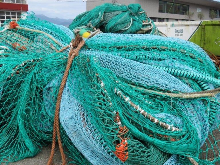 El proyecto Oceanets busca prevenir, recuperar y reciclar artes de pesca inservibles con la ayuda de la industria textil